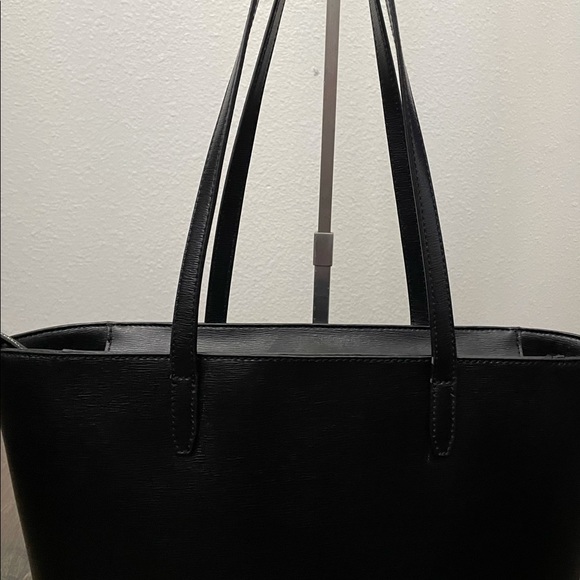 Dkny Bags Dkny Sutton Leather Bryant Medium Tote Poshmark
